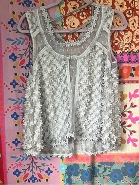 NWT Gray Polyester POL Floral Lace Top Size Small